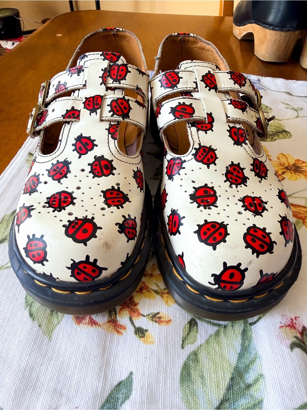 Dr. Martens 8065 Ladybug Print Mary Jane England UK 5 GUC - Picture 6 of 11